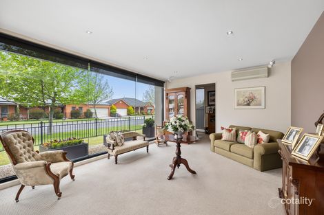 Property photo of 62 Stirling Drive Lake Gardens VIC 3355
