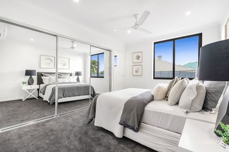 Property photo of 202/44 Bay Terrace Wynnum QLD 4178