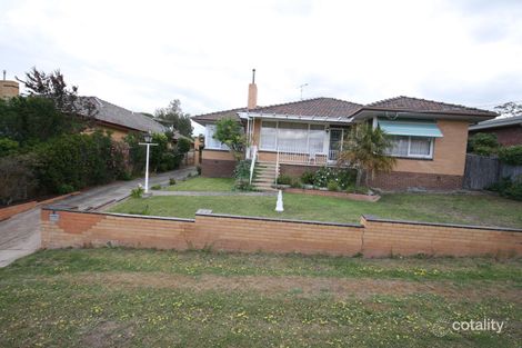 8 Montpellier Dr, Highton, VIC 3216