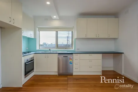 41 Dinah Pde, Keilor East, VIC 3033