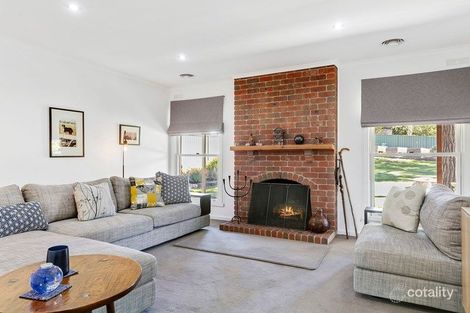 Property photo of 22 Maxwell Crescent Strathdale VIC 3550