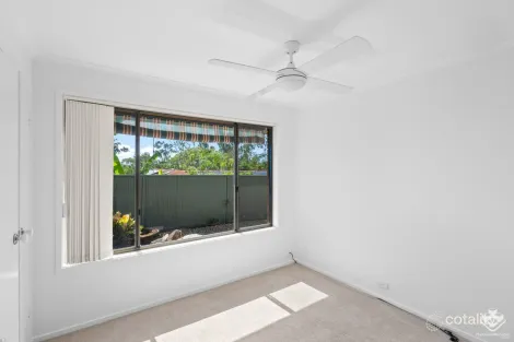 Property photo of 4 Berri Place Helensvale QLD 4212