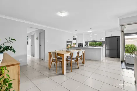 Property photo of 7 Cencig Birkdale QLD 4159