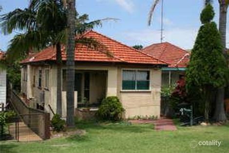 42 Newcastle St, Stockton, NSW 2295