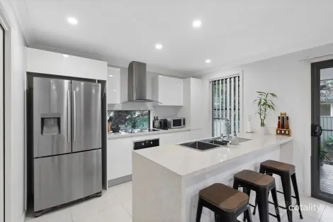 25b Warner Ave, Wyong, NSW 2259