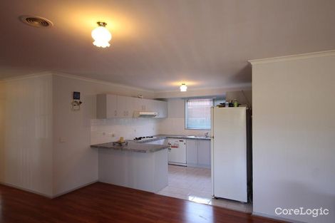 Property photo of 21 Montrose Way Cranbourne West VIC 3977