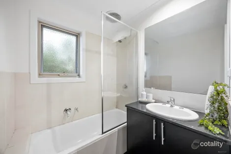 Property photo of 2/451 Springfield Road Mitcham VIC 3132