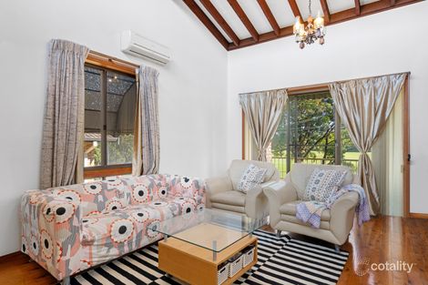 Property photo of 9 Jindabyne Crescent Peakhurst Heights NSW 2210