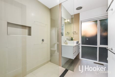 Property photo of 2/44 Langmore Lane Berwick VIC 3806