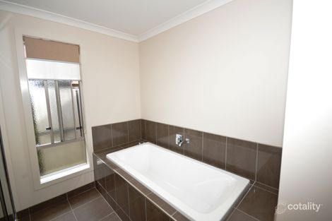 Property photo of 29 Pump House Crescent Clyde VIC 3978