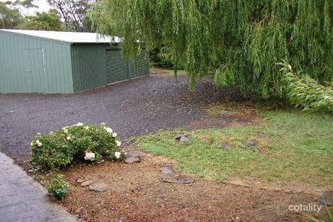 Property photo of 42 Ashbourne Road Woodend VIC 3442