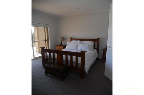 Property photo of 21/1 Edwards Road Kennington VIC 3550