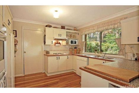 Property photo of 9 Tartarian Crescent Bomaderry NSW 2541