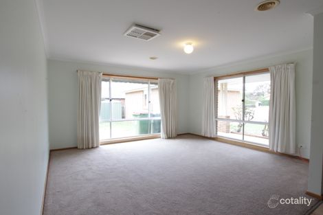 Property photo of 5 Stromlo Place Jerrabomberra NSW 2619