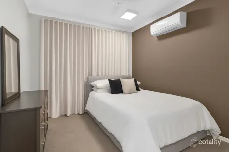 Property photo of 36 Pendula Circuit Forest Lake QLD 4078