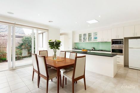 Property photo of 2/22 Graham Place Box Hill VIC 3128