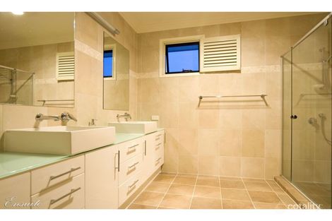 Property photo of 17 Mallan Terrace Birkdale QLD 4159