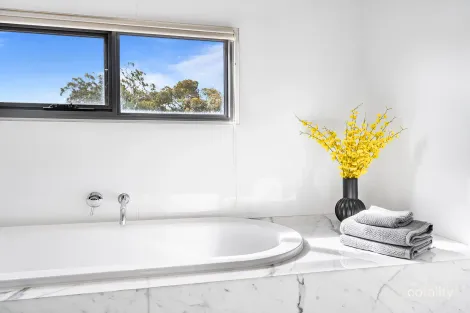 Property photo of 1 Botanic Drive Kew VIC 3101