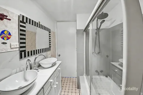 Property photo of 3 Churinga Circle Koonawarra NSW 2530