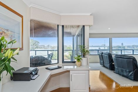 Property photo of 13 Hill Street Halls Head WA 6210