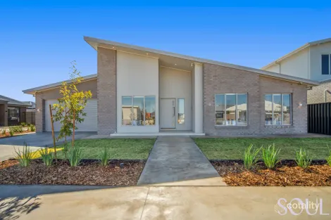 Property photo of 19 Maher Circuit Griffith NSW 2680