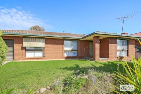 Property photo of 10 Arnold Place Wodonga VIC 3690