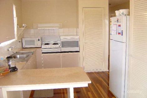 Property photo of 10 Eider Avenue Paradise Point QLD 4216