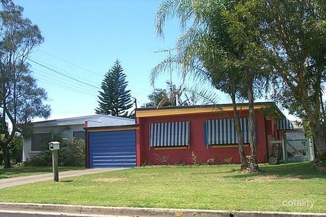 1 Apari St, Warana, QLD 4575