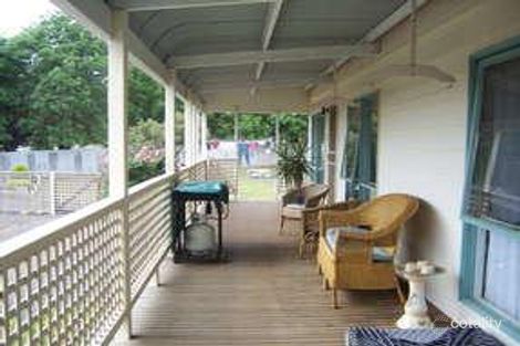 Property photo of 7 Redleaf Close Heathcote VIC 3523