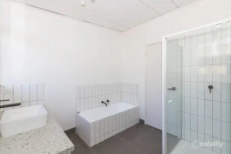 Property photo of 17 Bayside Grove Seaford VIC 3198