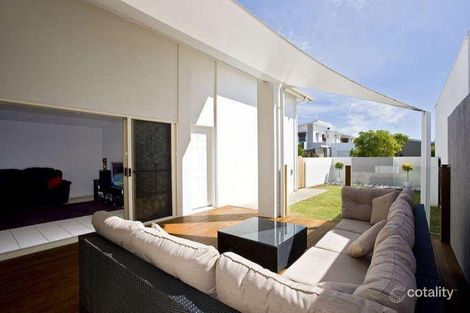4 Castaway Ct, Parrearra, QLD 4575
