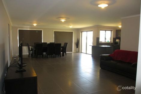 8 Pagett Rd, Carrum Downs, VIC 3201