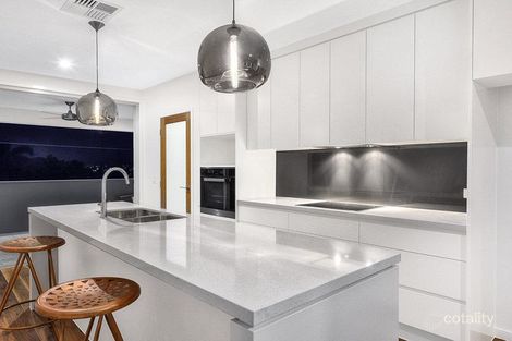 Property photo of 2/27 Hunter Street Wooloowin QLD 4030