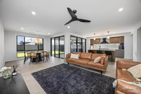 16 Coringa Ave, Pelican Waters, QLD 4551