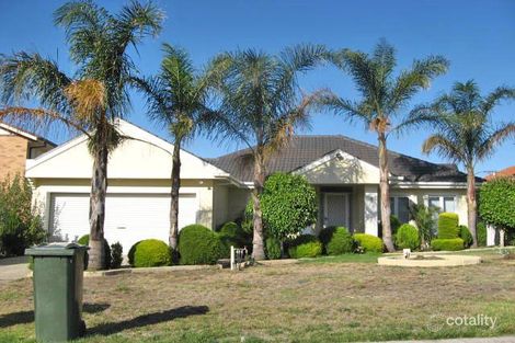 8 Wakelin Cres, Taylors Lakes, VIC 3038