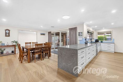 Property photo of 28 Merino Drive Alfredton VIC 3350
