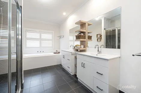 Property photo of 6 Pine Court Mawson Lakes SA 5095