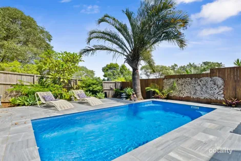 Property photo of 8 Crown Place Carindale QLD 4152
