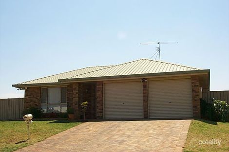 9 Oaklands Ct, Glenvale, QLD 4350