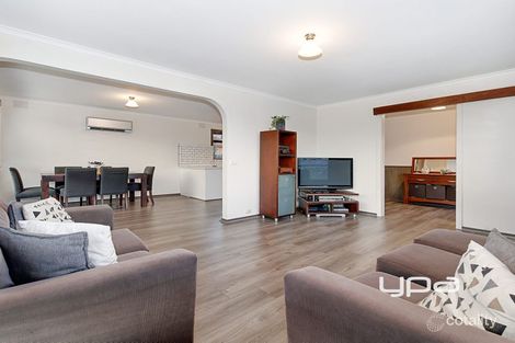 Property photo of 45 Langdon Crescent Craigieburn VIC 3064