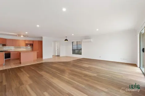 Property photo of 1/26 Geraldton Drive Redhead NSW 2290