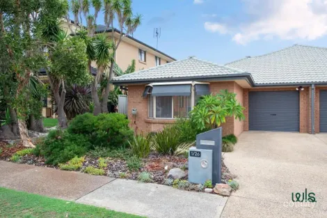 Property photo of 1/26 Geraldton Drive Redhead NSW 2290