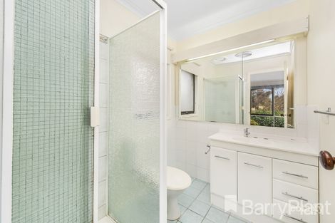 Property photo of 2 Grimwade Place Melton West VIC 3337