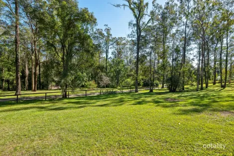 Property photo of 1 Nullamanna Road Camp Mountain QLD 4520