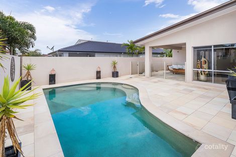 Property photo of 10 Iridium Drive Hope Island QLD 4212