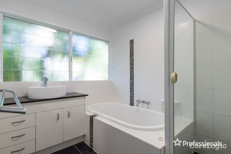 Property photo of 26 Menangle Avenue Arana Hills QLD 4054