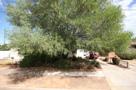 2 Rajah St, Oaklands Park, SA 5046