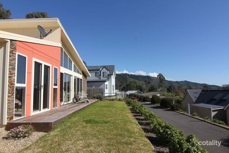 5 Blue Wren Cl, Bright, VIC 3741