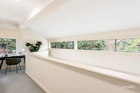 Property photo of 2/29 Tram Road Doncaster VIC 3108