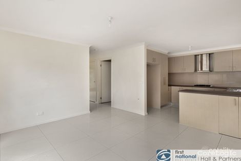 Property photo of 3/139 Endeavour Drive Cranbourne North VIC 3977